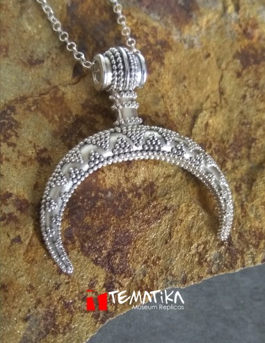 Amuleto luna creciente