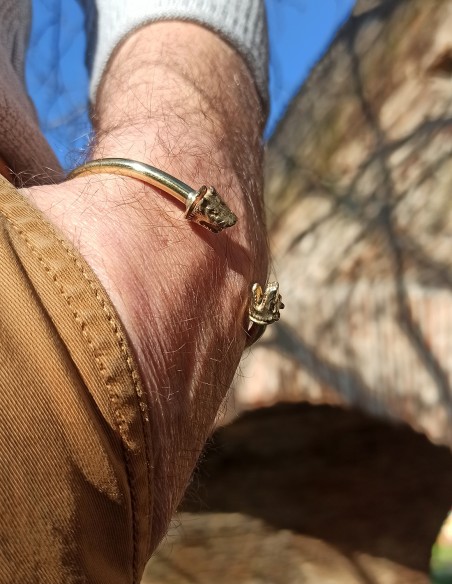 Wolf bracelet