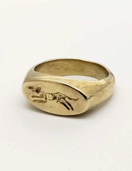 anillo romano perro galgo