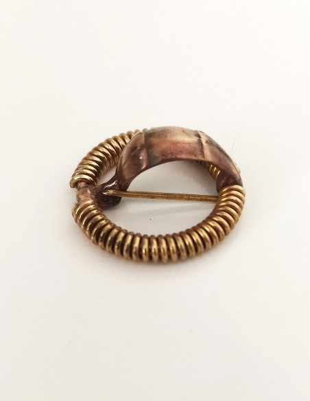Hispanic annular brooch