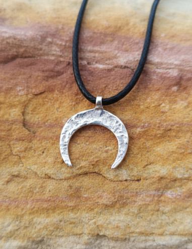 ciondolo lunula gioielli romani