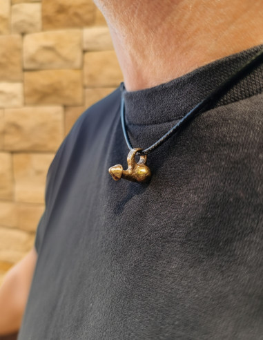 phallus amulet