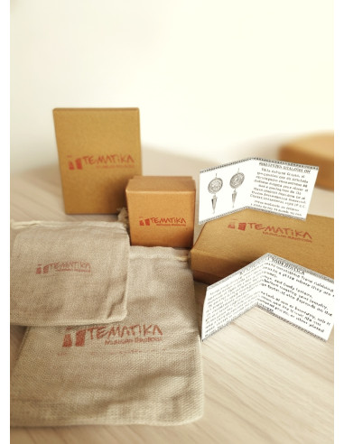 acorn shaped pendant