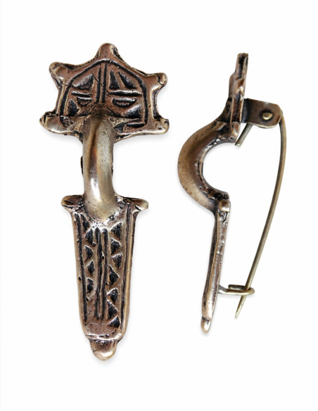 Visigoth bow brooch Alcalá