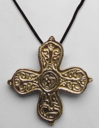 Vega Baja Cross Pendant