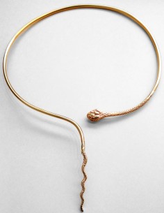 amulette collier serpent