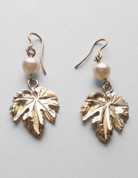 Earring grape leaves