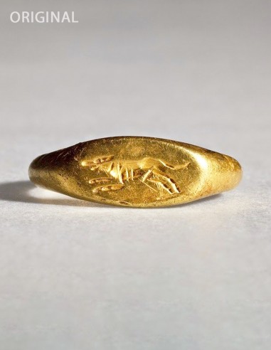 anillo romano perro galgo