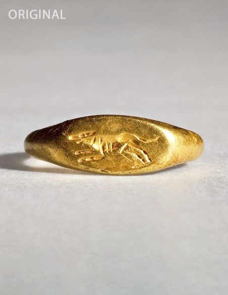 anillo romano perro galgo