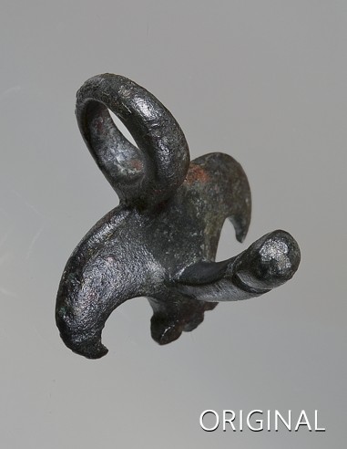phallus amulet