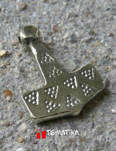 Thor's hammer pendant